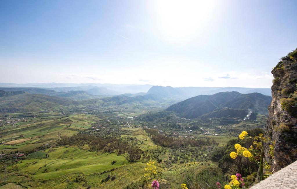 Magia Dell'Aspromonte Bed & Breakfast Cimina Exterior photo